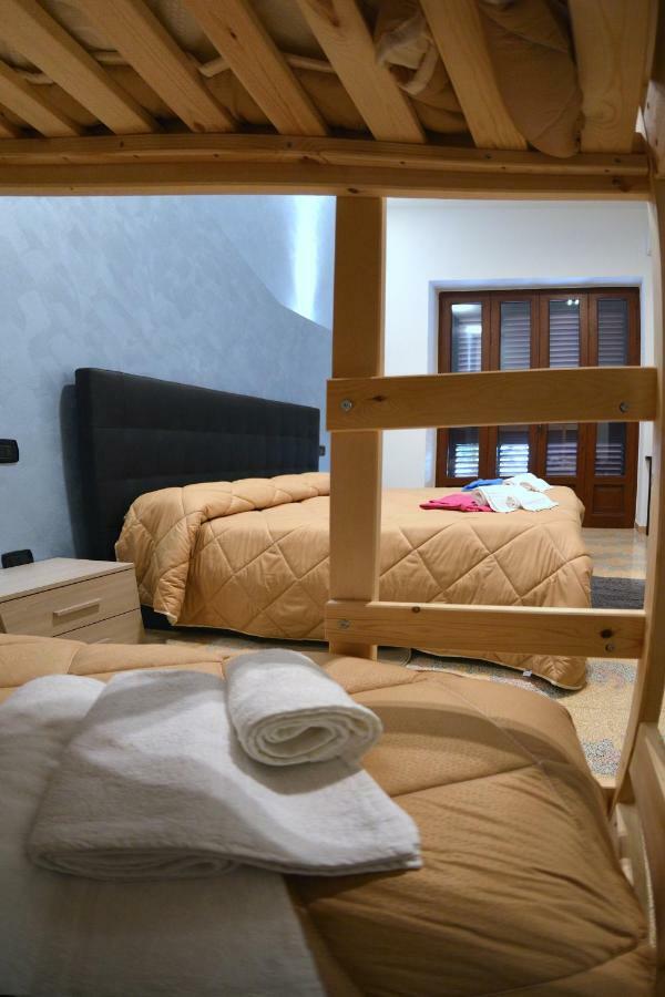 Bed & Breakfast "Mazzini" 莱韦拉诺 外观 照片
